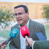 Miguel Ángel Gallado durante su visita a Puebla de la Calzada este martes. / LP